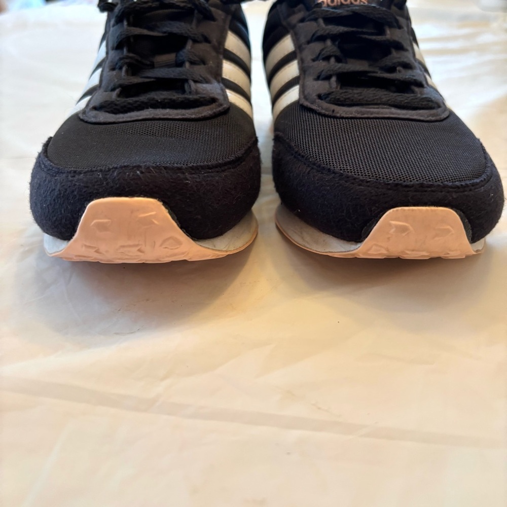 Adidas V Racer Sneakers Black White SZ 7.5 Worn 1X - Picture 5 of 15